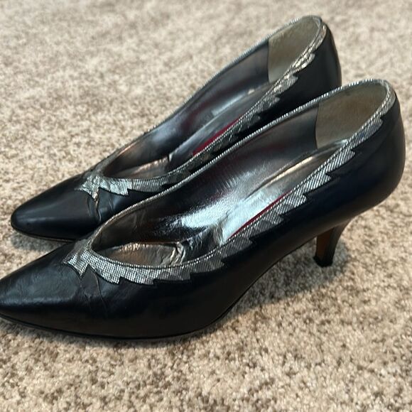 Carel Paris Black Pointed-Toe Pumps 6.5 - Picture 5 of 9
